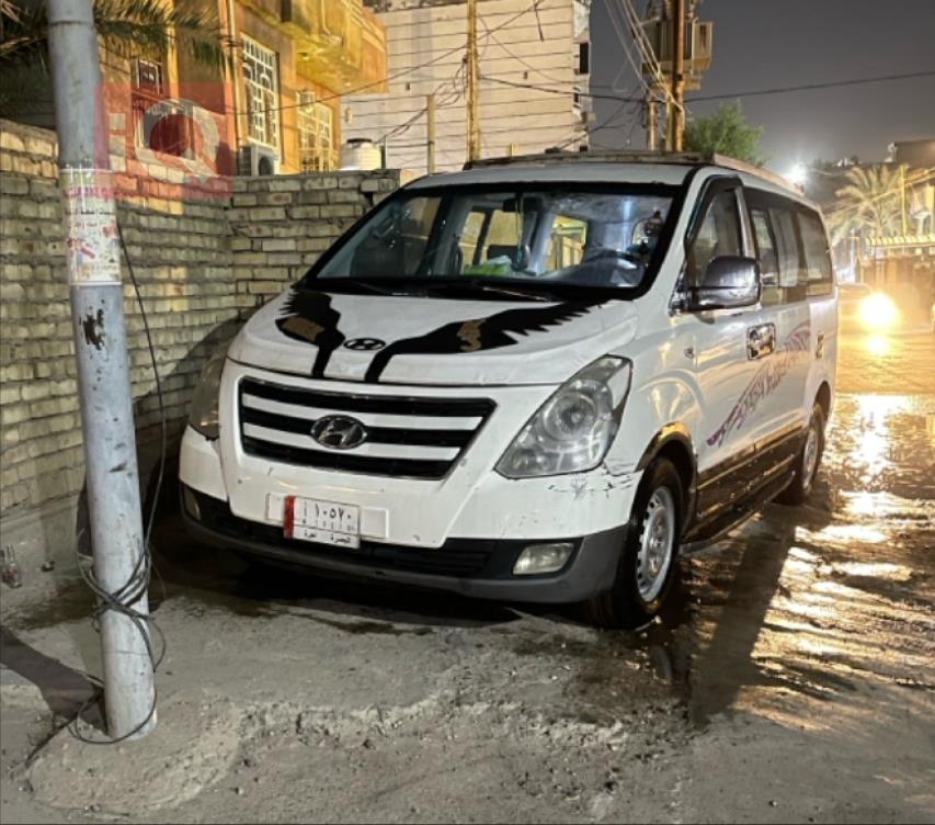 Hyundai Starex